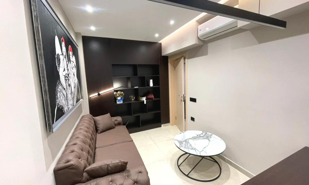 Jepet ambient biznesi me qira , tek Myslym Shyri , prane Bar Bocconcino 