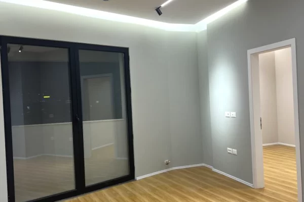 Ambient biznesi me qera 1+1 ne Tirane - 59,000 Leke