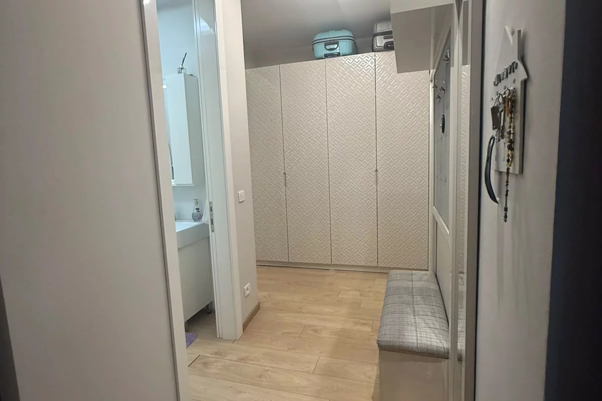 Shtepi ne shitje Apartament ne Tirane, 2+1, Mobilimi E mobiluar, Pagesa 330,000  Euro.