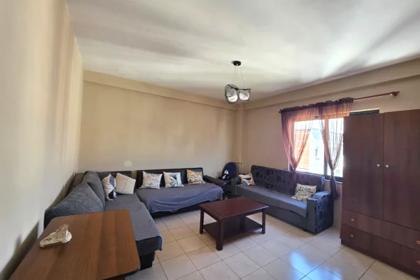 Shtepi me qera 1+1 ne Tirane - 450 Euro