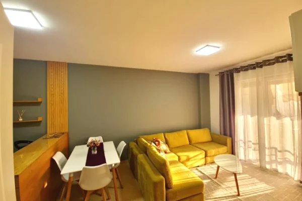 Shtepi me qera 2+1 ne Tirane - 650 Euro