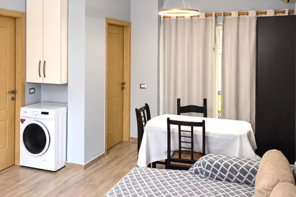 Shtepi me qera 2+1 ne Tirane - 550 Euro