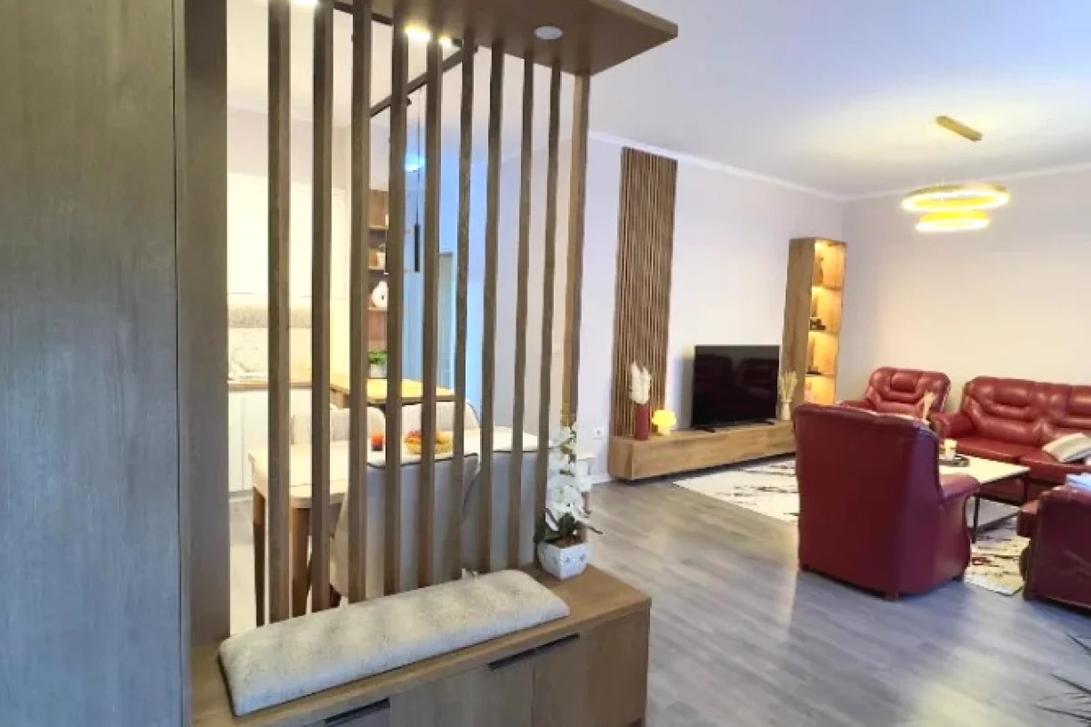Shtepi me qera Apartament ne Tirane, 2+1, Mobilimi E mobiluar, Pagesa 900  Euro.