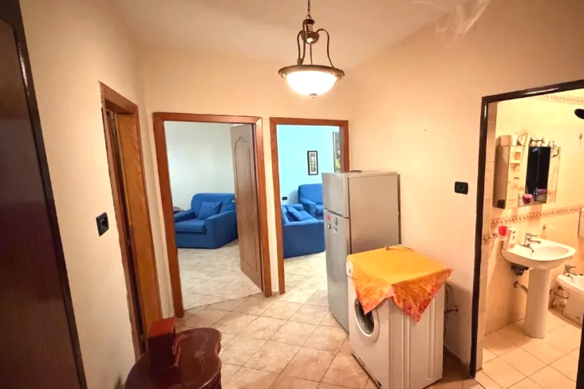 Shtepi me qera Apartament ne Tirane, 2+1, Mobilimi E mobiluar, Pagesa 550  Euro.