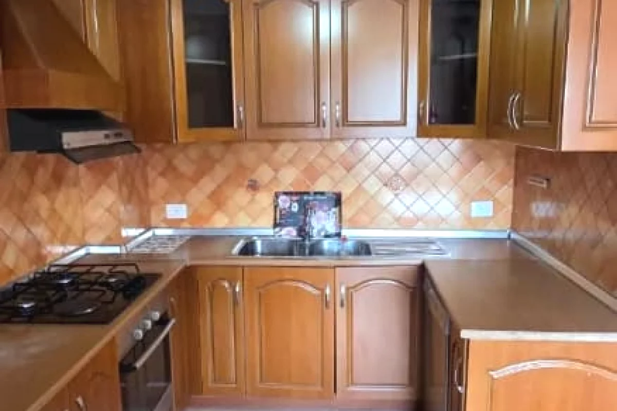 Shtepi me qera Apartament ne Tirane, 2+1, Mobilimi E mobiluar, Pagesa 550  Euro.