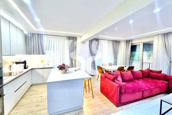 Shtepi me qera 2+1 ne Tirane - 2,500 Euro
