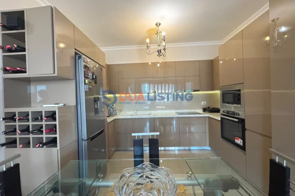 Shtepi ne shitje 3+1 ne Tirane - 360,000 Euro