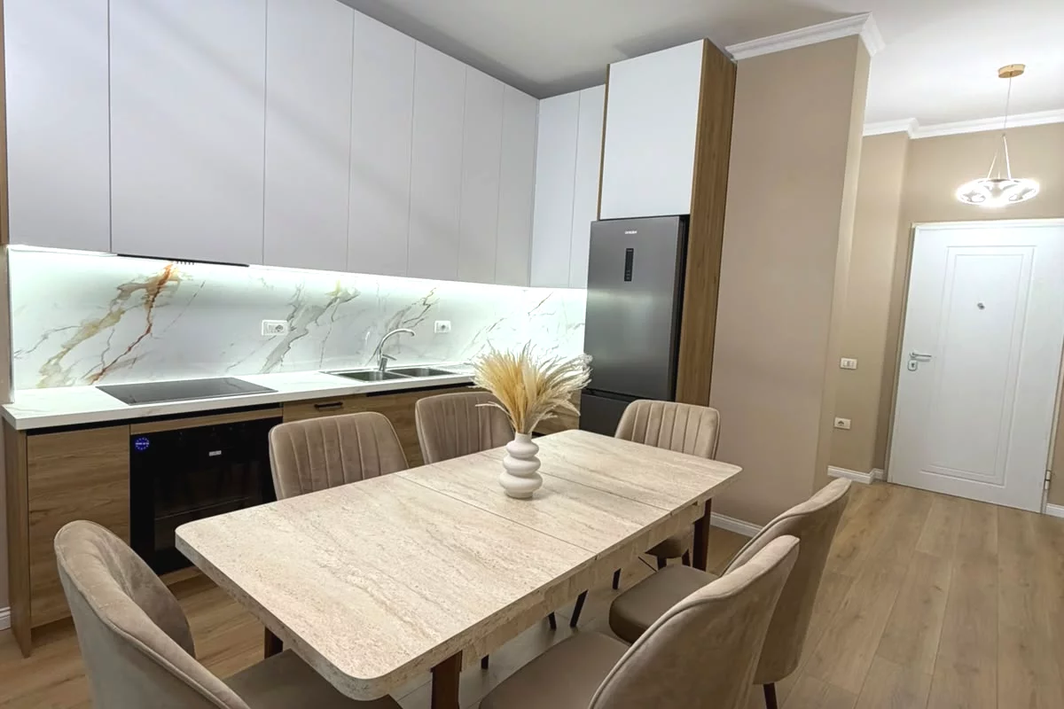 Shtepi me qera Apartament ne Tirane, 2+1, Mobilimi E mobiluar, Pagesa 1,200  Euro.