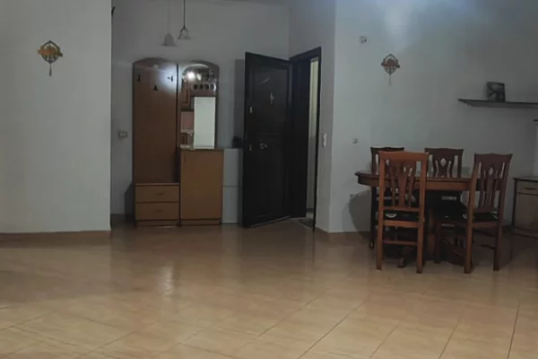 Jepet apartament 1+1 me qira ne Fresk##300leke##241