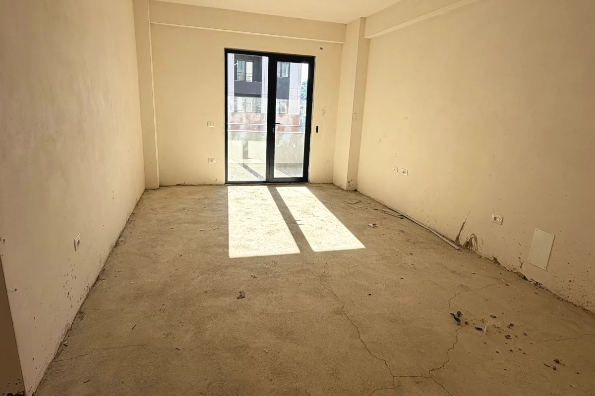 Appartamento in vendita a Tirana 2+1, Vuoto
