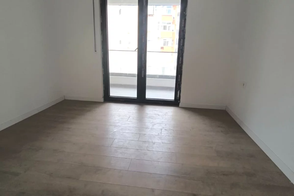 Shtepi ne shitje Apartament ne Tirane, 2+1, Mobilimi Pjeserisht e mobiluar, Pagesa 301,000  Euro.
