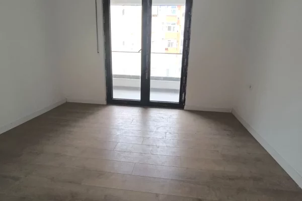 Shitet apartament 2+1+2 tek Rezidenca G8 , Komuna e Parisit .