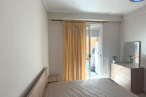 Shtepi me qera 2+1 ne Tirane - 600 Euro
