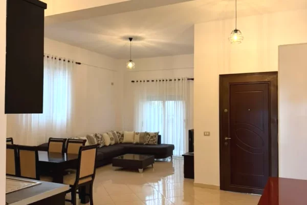 Casa in affitto 1+1 a Tirana - 380 Euro