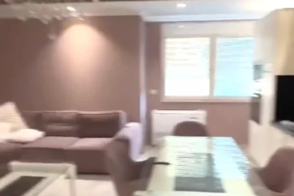 Jepet apartament 3+1 me qira tek Komuna e Parisit##1.2k