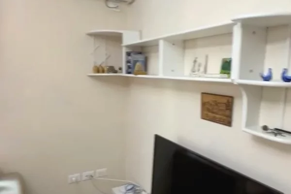 Jepet apartament 2+1+Verande me qera tek Zogu i Zi##291#600