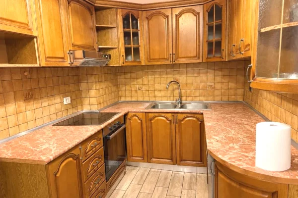 Shtepi me qera 2+1 ne Tirane - 700 Euro