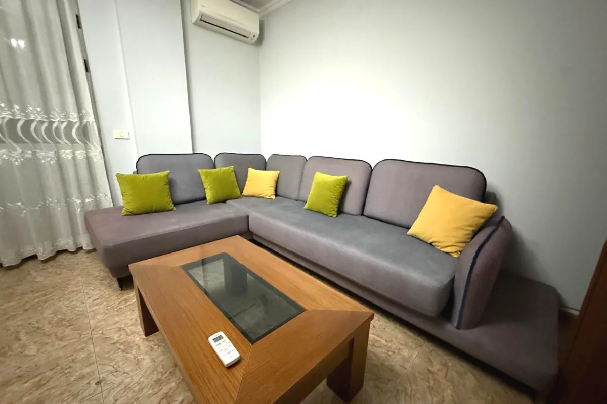 Shtepi me qera Apartament ne Tirane, 2+1, Mobilimi E mobiluar, Pagesa 650  Euro.