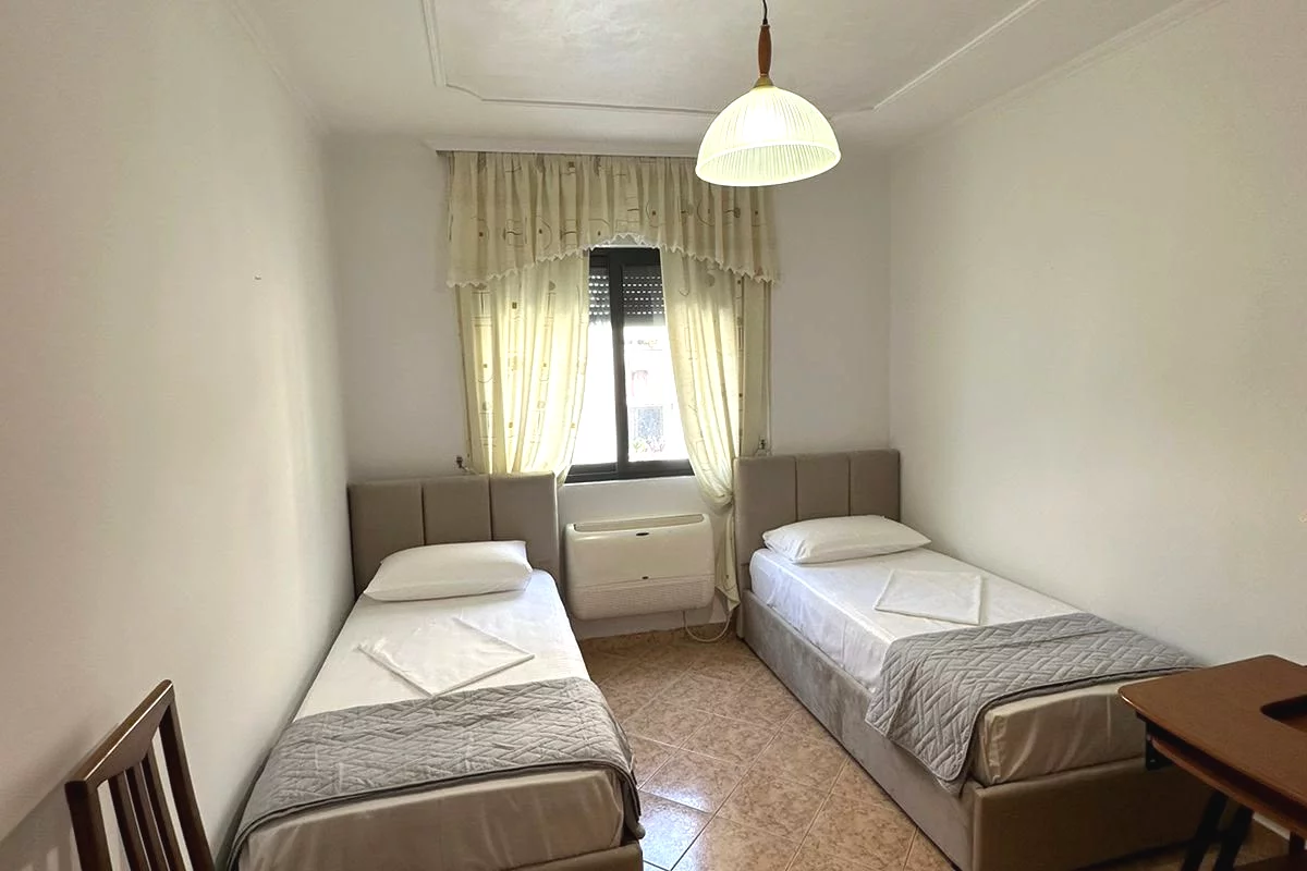 Shtepi me qera Apartament ne Tirane, 2+1, Mobilimi E mobiluar, Pagesa 870  Euro.
