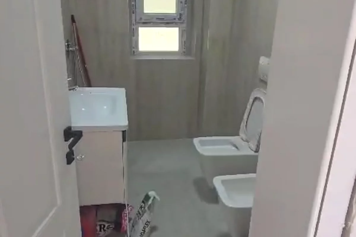 Shtepi ne shitje Apartament ne Tirane, 1+1, Mobilimi Pjeserisht e mobiluar, Pagesa 135,000  Euro.