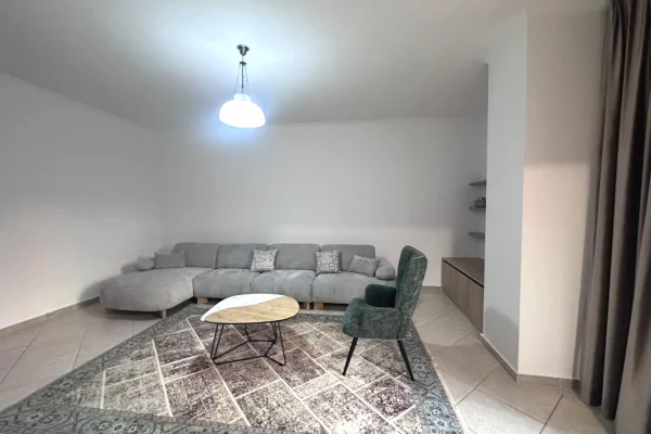Shtepi me qera 2+1 ne Tirane - 850 Euro