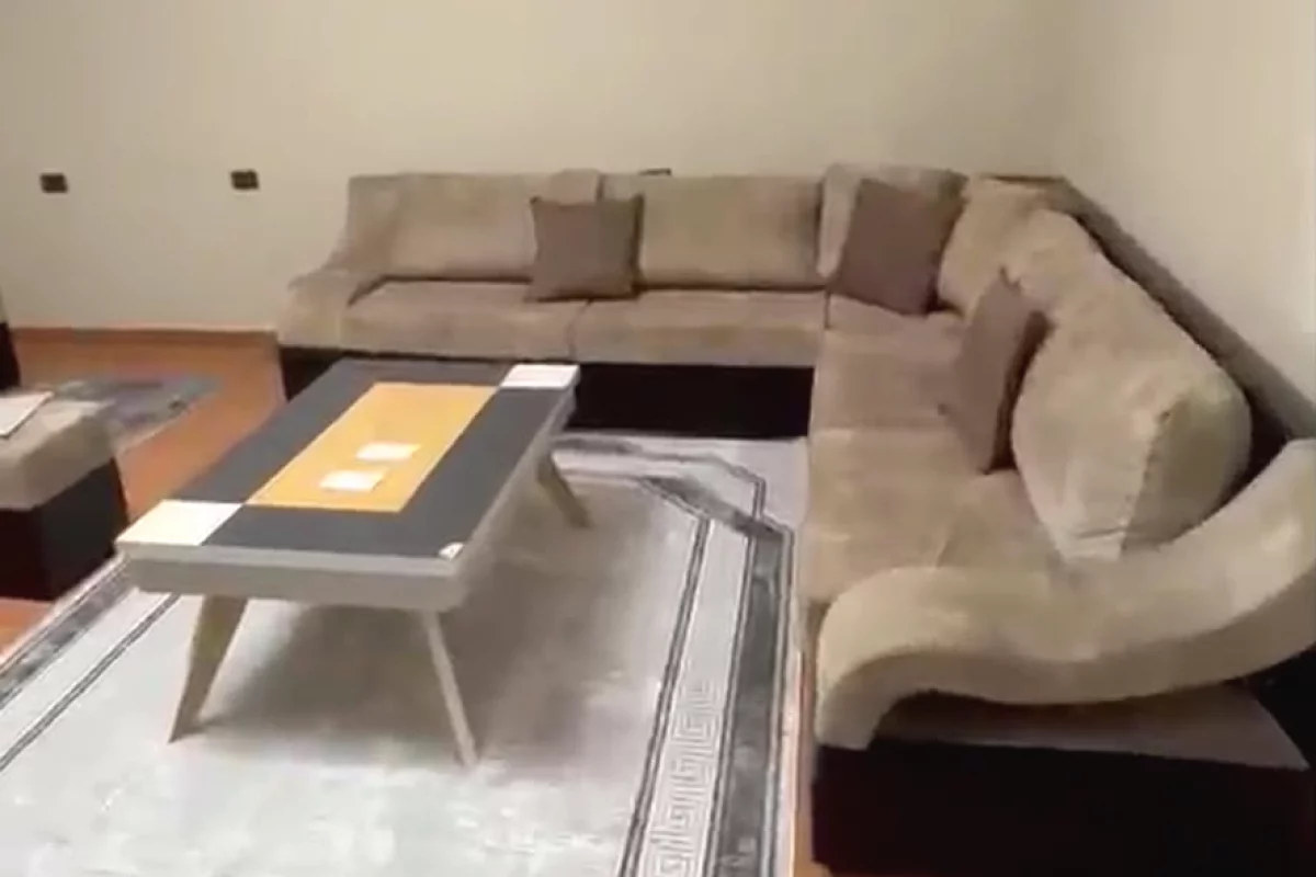 Shtepi me qera Apartament ne Tirane, 3+1, Mobilimi E mobiluar, Pagesa 1,000  Euro.