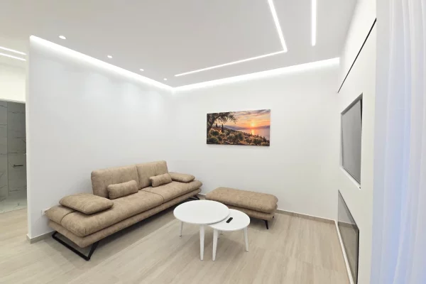 Shtepi me qera 1+1 ne Tirane - 700 Euro
