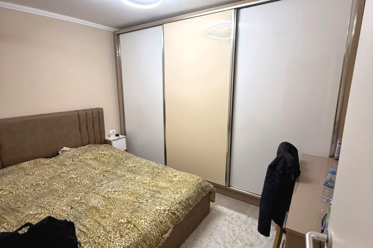 Shtepi ne shitje Apartament ne Tirane, 1+1, Mobilimi E mobiluar, Pagesa 140,000  Euro.