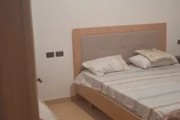 Shtepi me qera 2+1 ne Tirane - 400 Euro