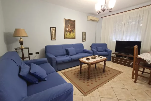Shtepi me qera 2+1 ne Tirane - 500 Euro