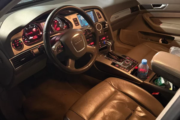 Makina ne shitje ne Tirane, Audi, 2006 Diesel,Kambio Automatik Pagesa 250,000  Leke.