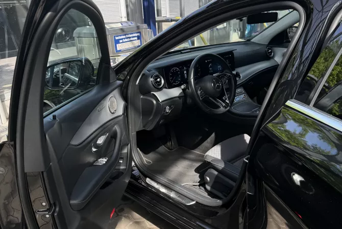 Auto in Vendita a Tirana, Mercedes-Benz, 2022 Diesel,Kambio Automatik Pagamento 33,000  Euro.