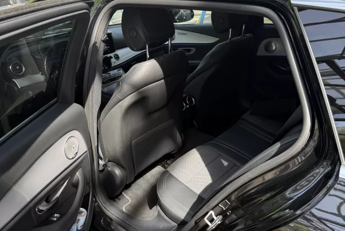 Auto in Vendita a Tirana, Mercedes-Benz, 2022 Diesel,Kambio Automatik Pagamento 33,000  Euro.