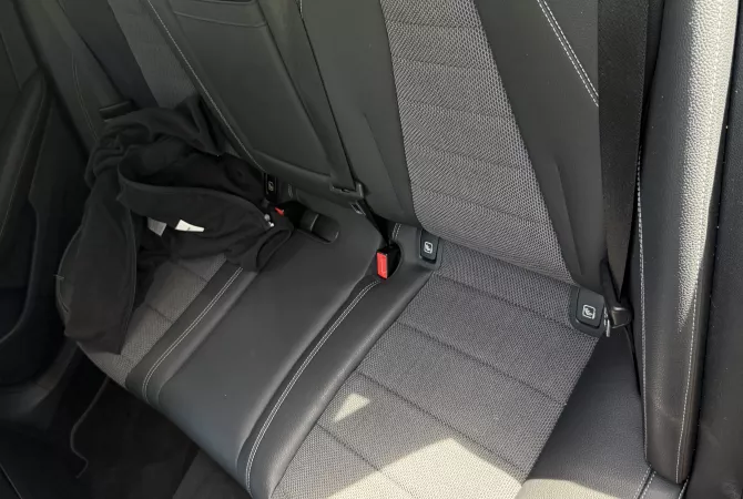 Auto in Vendita a Tirana, Mercedes-Benz, 2022 Diesel,Kambio Automatik Pagamento 33,000  Euro.