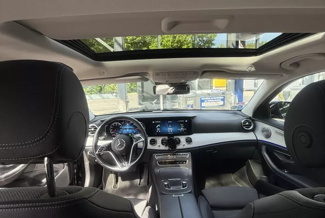 Auto in Vendita a Tirana, Mercedes-Benz, 2022 Diesel,Kambio Automatik Pagamento 33,000  Euro.