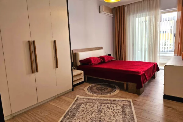 Shtepi ne shitje Apartament ne Tirane, 2+1, Mobilimi E mobiluar, Pagesa 270,000  Euro.