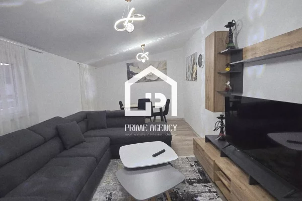 Shtepi ne shitje Apartament ne Pogradec, 1+1, Mobilimi E mobiluar, Pagesa 100,000  Euro.