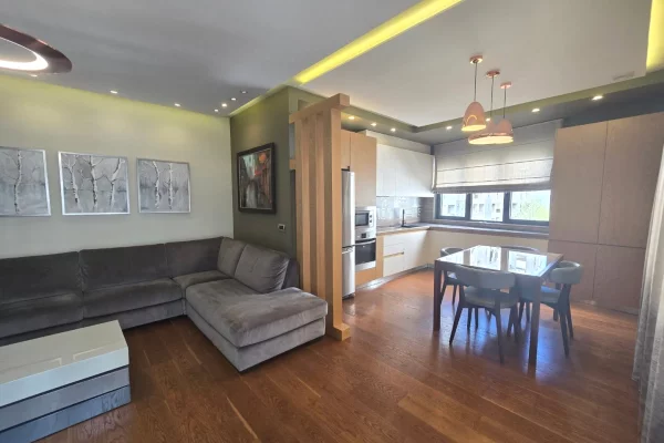 Shtepi ne shitje Apartament ne Tirane, 2+1, Mobilimi E mobiluar, Pagesa 300,000  Euro.