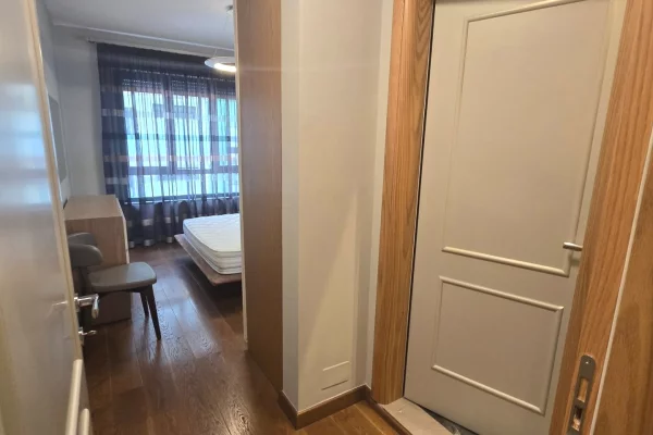 Shtepi ne shitje Apartament ne Tirane, 2+1, Mobilimi E mobiluar, Pagesa 300,000  Euro.