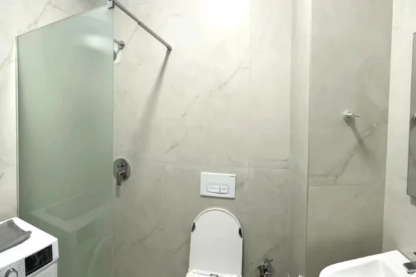 Shtepi me qera Apartament ne Tirane, 1+1, Mobilimi Pjeserisht e mobiluar, Pagesa 400  Euro.