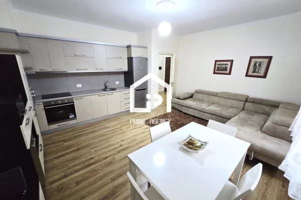 Shtepi ne shitje Apartament ne Pogradec, 1+1, Mobilimi E mobiluar, Pagesa 85,000  Euro.