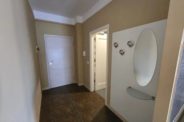 Shtepi me qera Apartament ne Tirane, 2+1, Mobilimi E mobiluar, Pagesa 70,000  Leke.