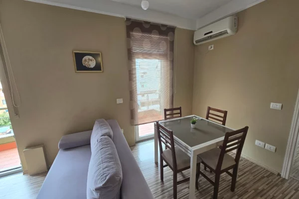 Shtepi me qera Apartament ne Tirane, 2+1, Mobilimi E mobiluar, Pagesa 70,000  Leke.