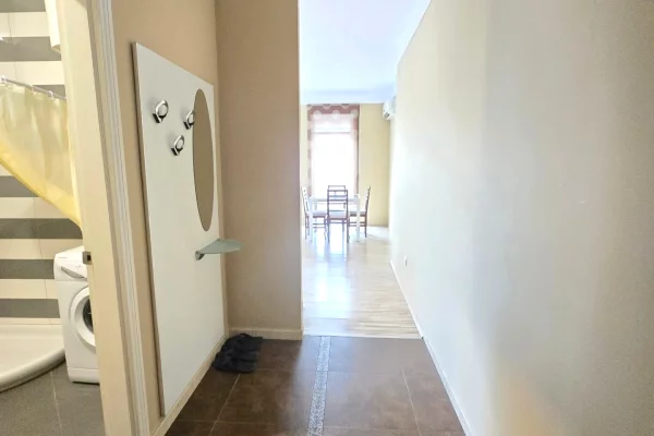 Shtepi me qera Apartament ne Tirane, 2+1, Mobilimi E mobiluar, Pagesa 70,000  Leke.