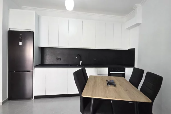 Shtepi ne shitje Apartament ne Pogradec, 1+1, Mobilimi E mobiluar, Pagesa 90,000  Euro.