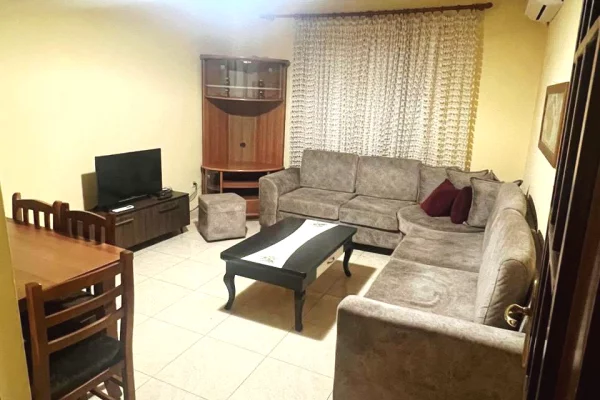 Shtepi me qera 2+1 ne Tirane - 550 Euro