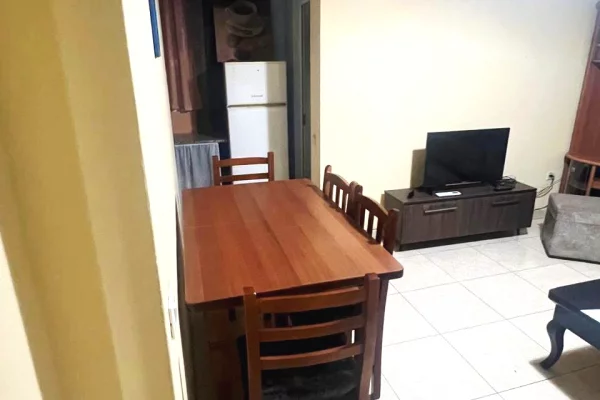 Shtepi me qera Apartament ne Tirane, 2+1, Mobilimi E mobiluar, Pagesa 550  Euro.