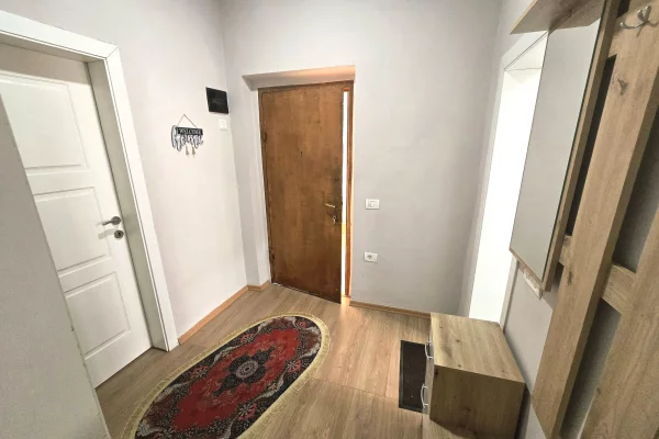 Shtepi ne shitje Apartament ne Tirane, 2+1, Mobilimi E mobiluar, Pagesa 160,000  Euro.