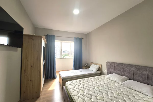 Shtepi ne shitje Apartament ne Tirane, 2+1, Mobilimi E mobiluar, Pagesa 160,000  Euro.