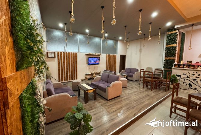 Ambiente Commerciale in Affitto 2+1 a Tirana - 499 Euro